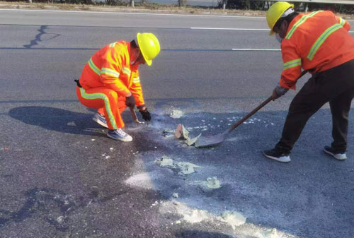 沂源公路下沉注浆加固